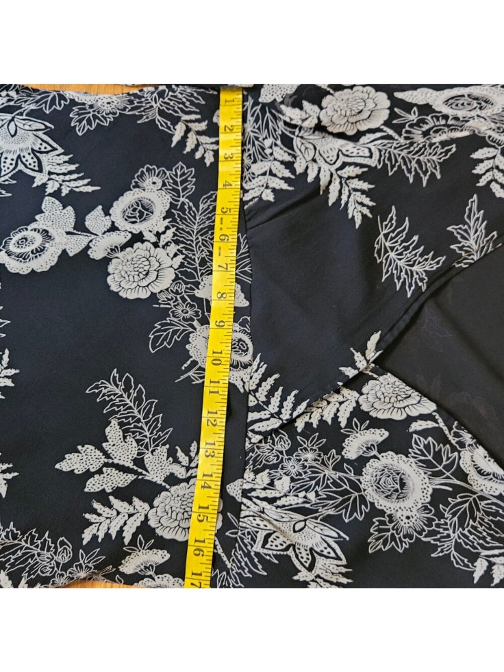 Woman's New York City Design co silk dark whimsey romantic floral blouse black L - Picture 8 of 8